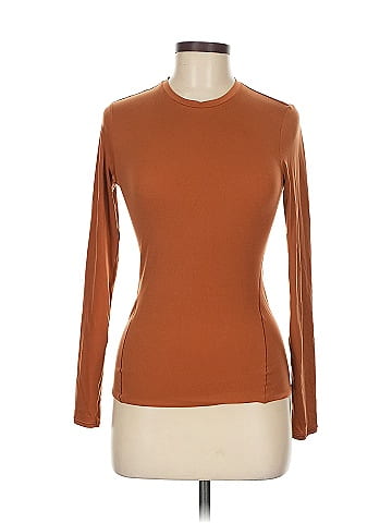 Lululemon Athletica 3/4 Sleeve T-Shirt (view 1)