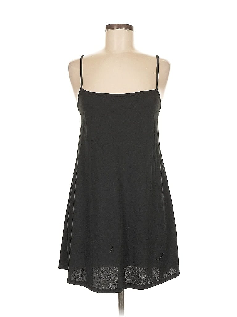 Click to view more detailed imagery on our partner's website Pre-owned Unbranded Sleeveless Top Black Halter Neckline Tops