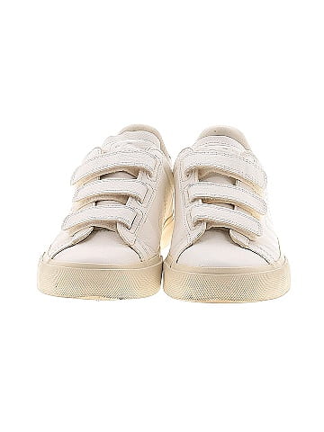 VEJA Sneakers (view 2)