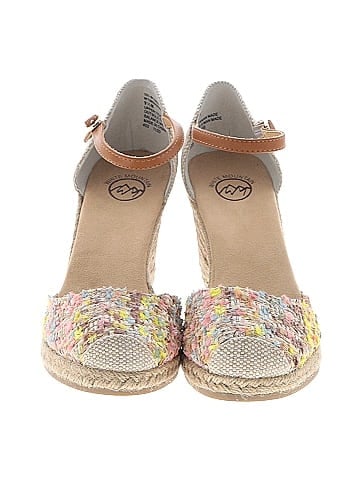 White Mountain Wedges (view 2)