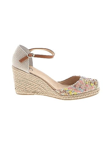 White Mountain Wedges (view 1)