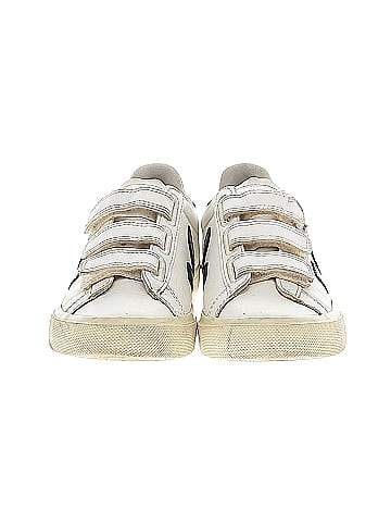 VEJA Sneakers (view 2)
