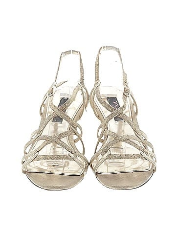 Nina Wedges (view 2)
