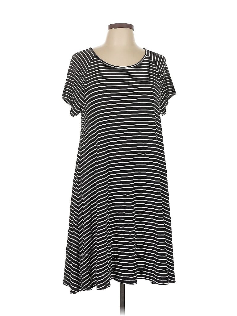 Pre-owned Old Navy Casual Dress In Black