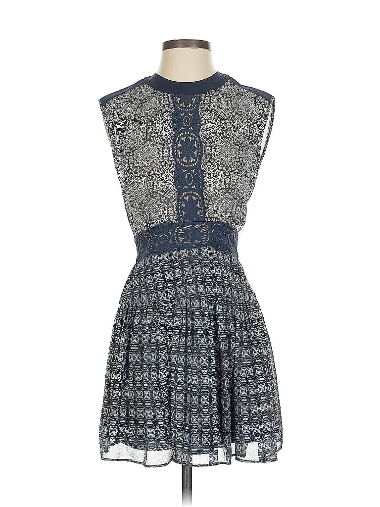 Pre-owned Bcbgmaxazria Casual Dress In Blue