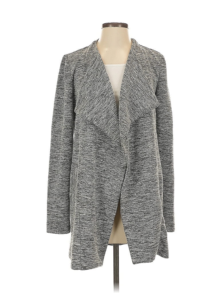 Click to view more detailed imagery on our partner's website Pre-owned Roz & Ali Coat In Gray