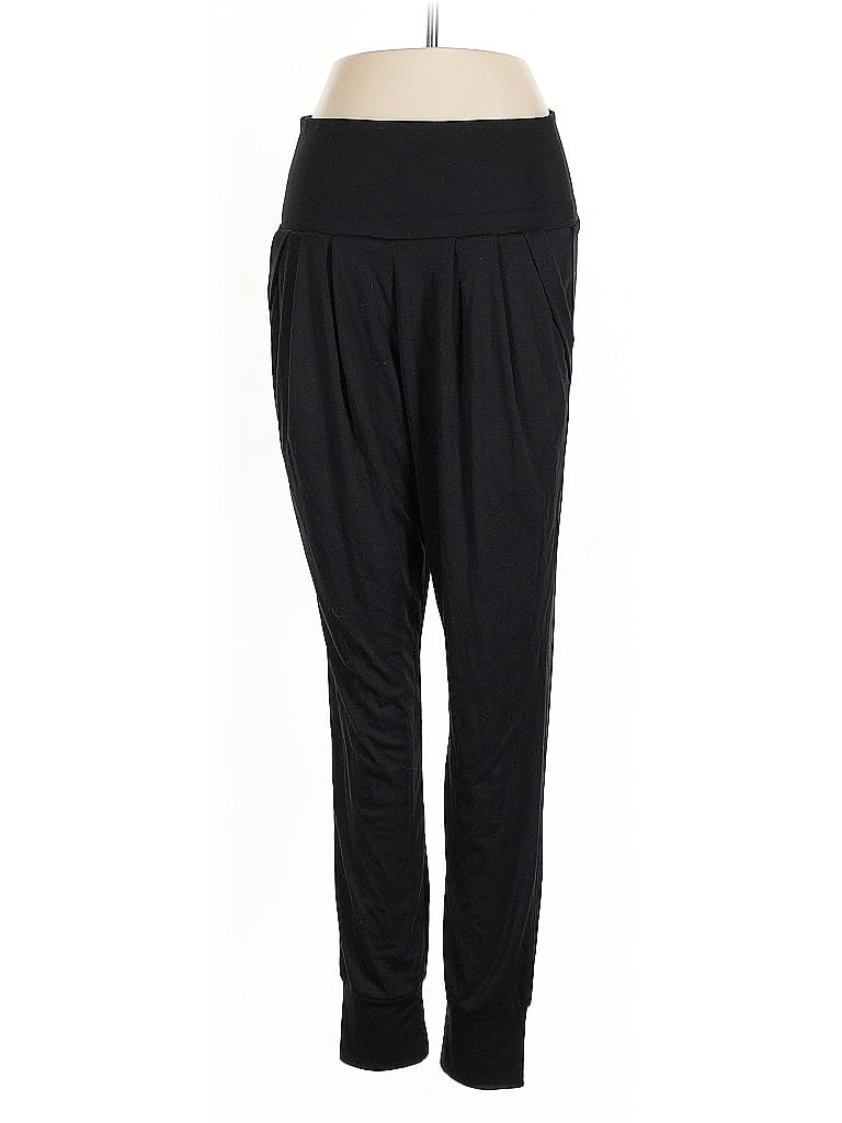 Click to view more detailed imagery on our partner's website Pre-owned Uniqlo Active Pants In Black