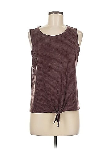 Gap Fit Sleeveless T-Shirt (view 1)
