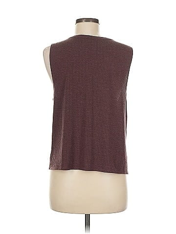 Gap Fit Sleeveless T-Shirt (view 2)