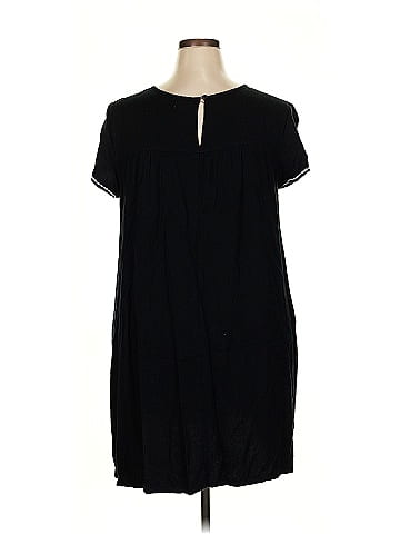 Old Navy Casual Dress (view 2)
