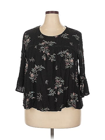 Eyeshadow 3/4 Sleeve Blouse (view 1)