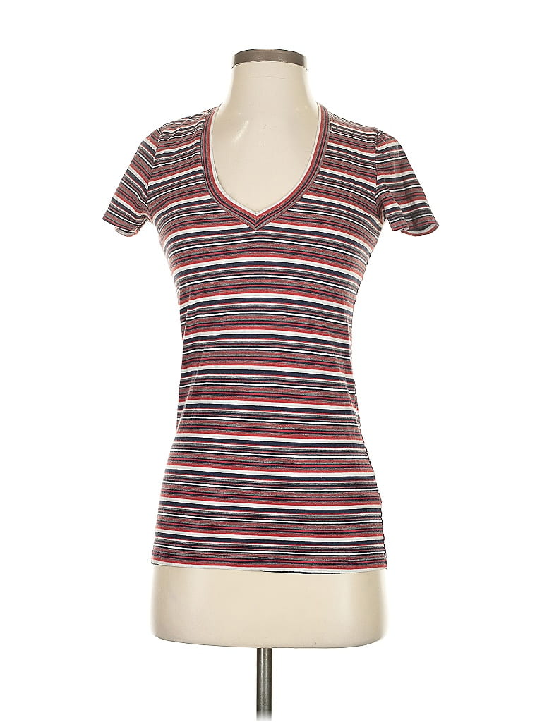 Click to view more detailed imagery on our partner's website Pre-owned Splendid Short Sleeve Top Burgundy V Neck Tops