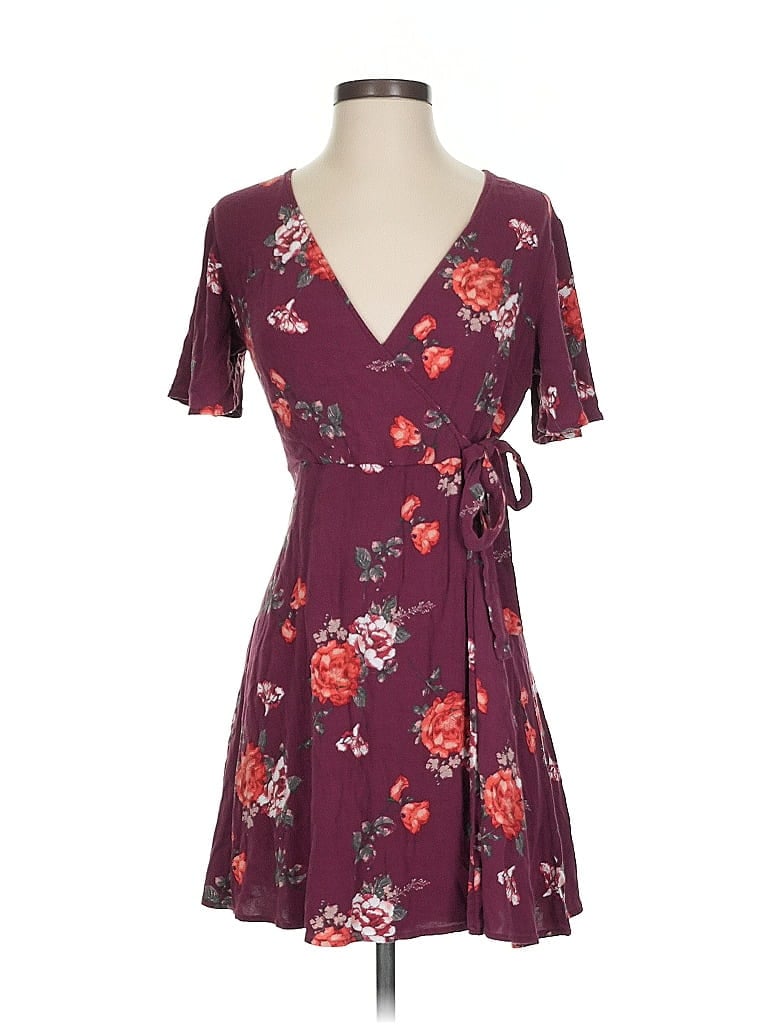 Pre-owned Xhilaration Casual Dress In Burgundy