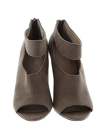 Adrienne Vittadini Heels (view 2)