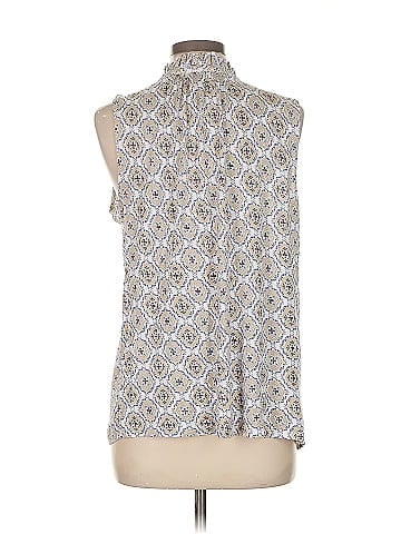 Ann Taylor LOFT Sleeveless Button-Down Shirt (view 2)