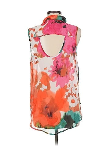 Bisou Bisou Sleeveless Blouse (view 2)