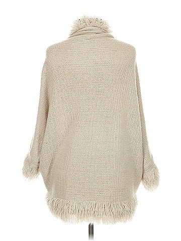 Simply Noelle Poncho (view 2)