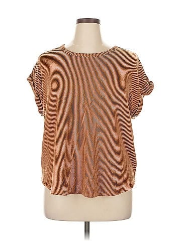24/7 Maurices Short Sleeve Top (view 1)