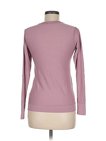 Lululemon Athletica 3/4 Sleeve T-Shirt (view 2)
