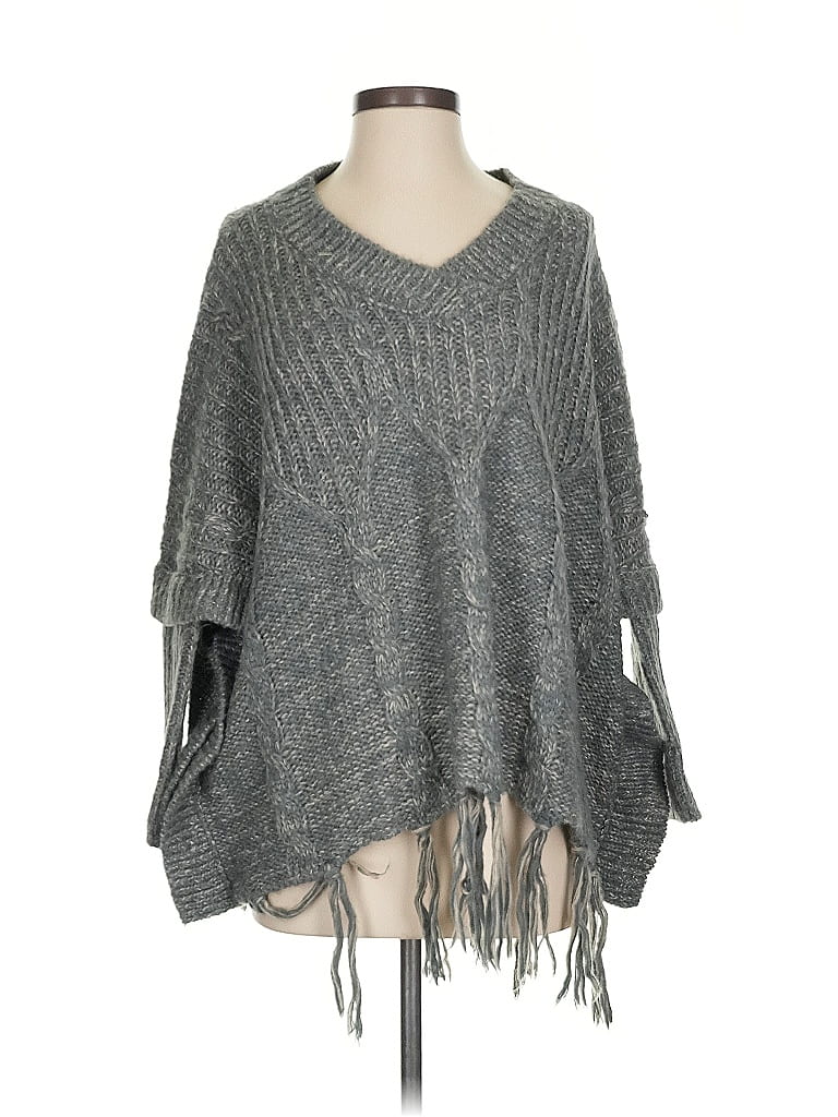 Pre-owned Love Token Poncho In Gray