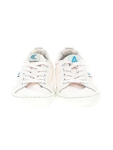 Cariuma Sneakers (view 2)