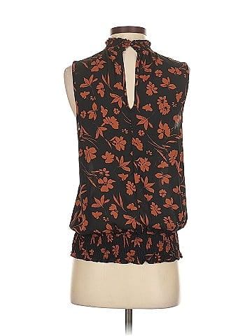 Sienna Sky Sleeveless Blouse (view 2)