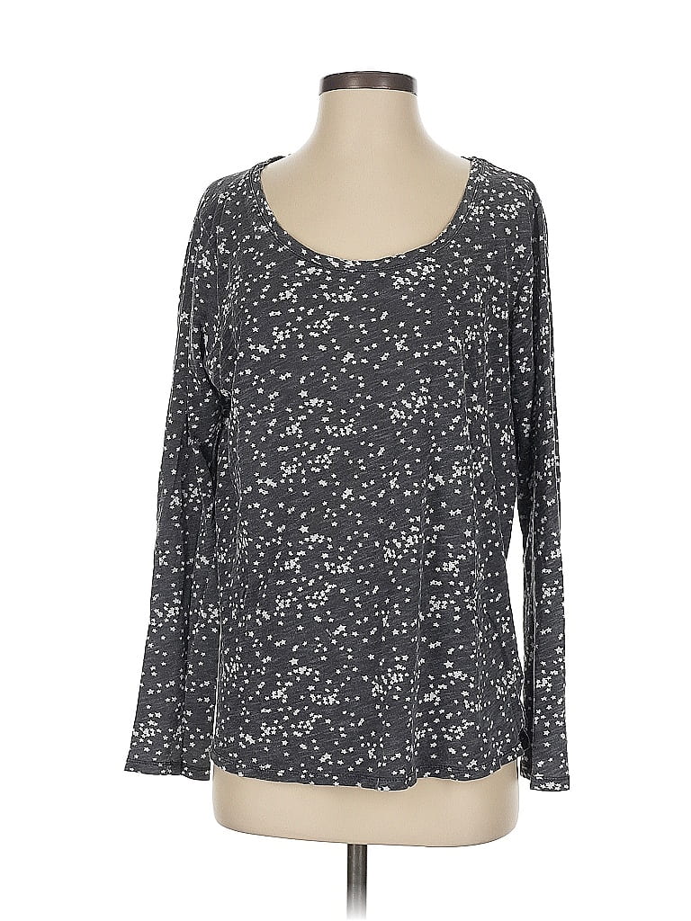 Click to view more detailed imagery on our partner's website Pre-owned Scotch & Soda Long Sleeve Top Gray Stars Pattern Scoop Neck Tops