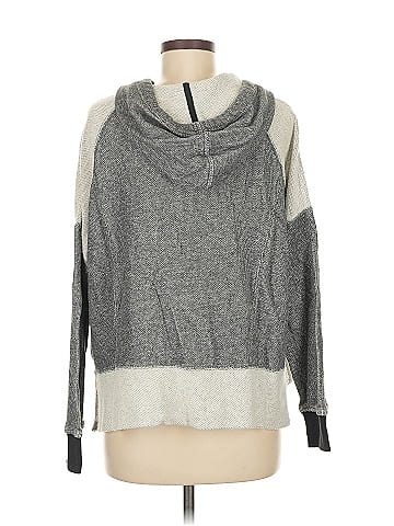 Lovestitch Poncho (view 2)