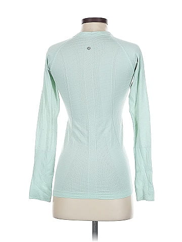Lululemon Athletica Long Sleeve T-Shirt (view 2)