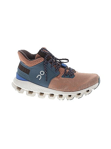 On Cloud Sneakers (view 1)
