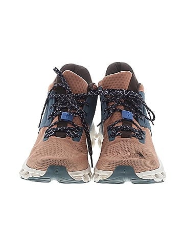 On Cloud Sneakers (view 2)