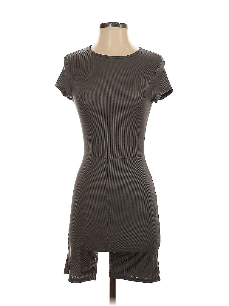 Pre-owned Prettylittlething Romper In Gray