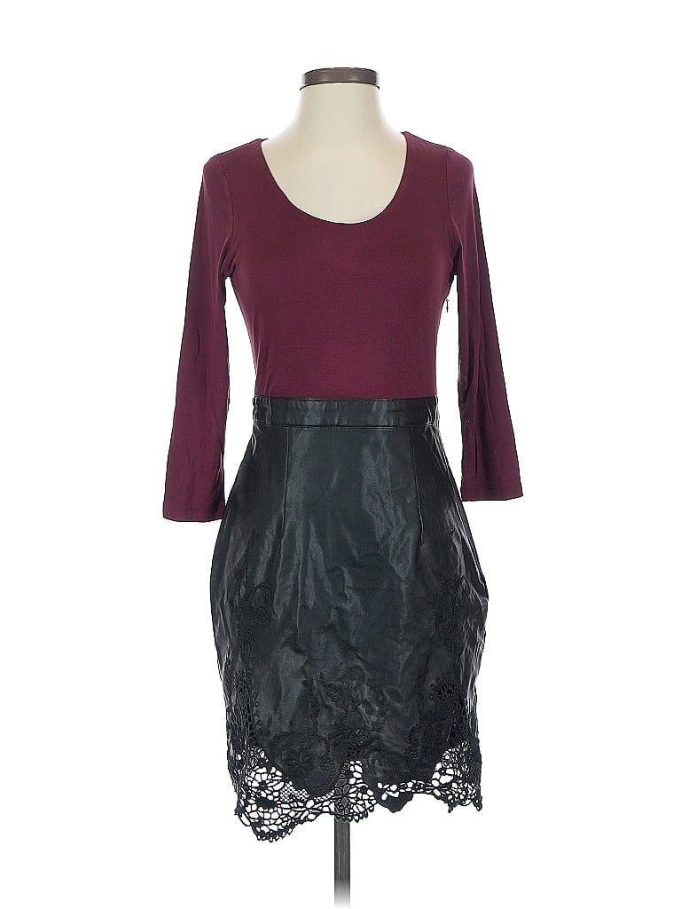 Pre-owned Venus Cocktail Dress In Burgundy