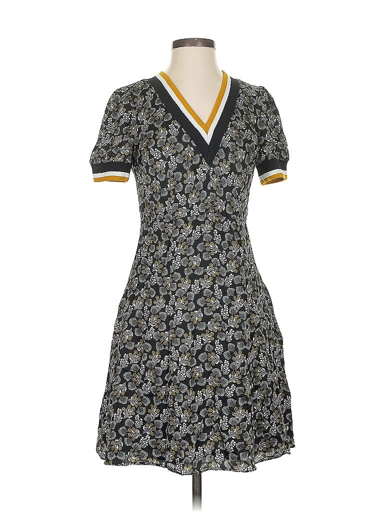 Pre-owned Slate & Willow Casual Dress In Gray