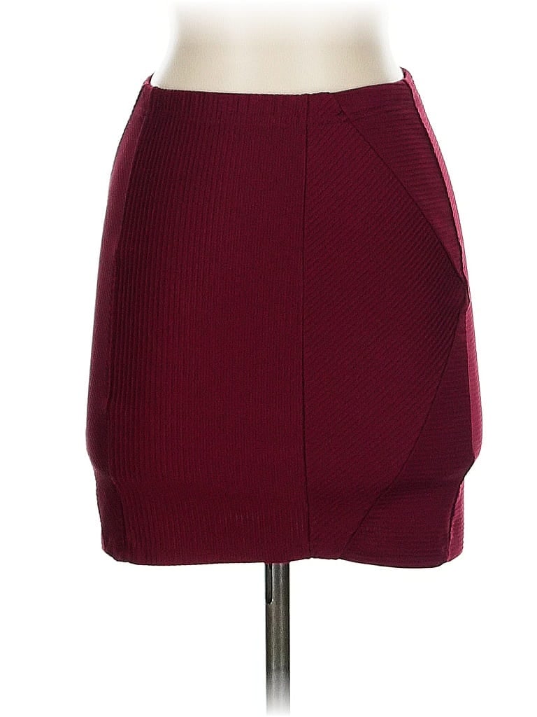 Click to view more detailed imagery on our partner's website Pre-owned Forever 21 Casual Skirt In Burgundy