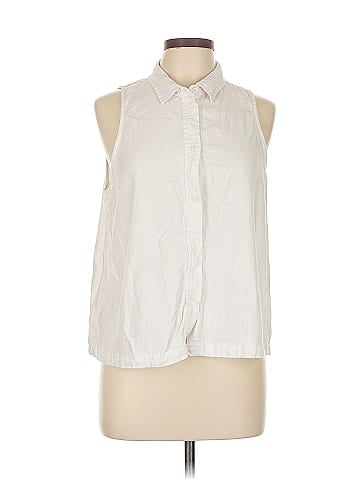 Gap Sleeveless Button-Down Shirt (view 1)