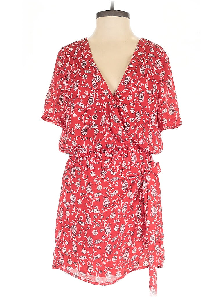 Click to view more detailed imagery on our partner's website Pre-owned Gilli Romper In Red