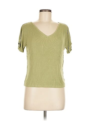 Linda Allard Ellen Tracy Short Sleeve T-Shirt (view 1)