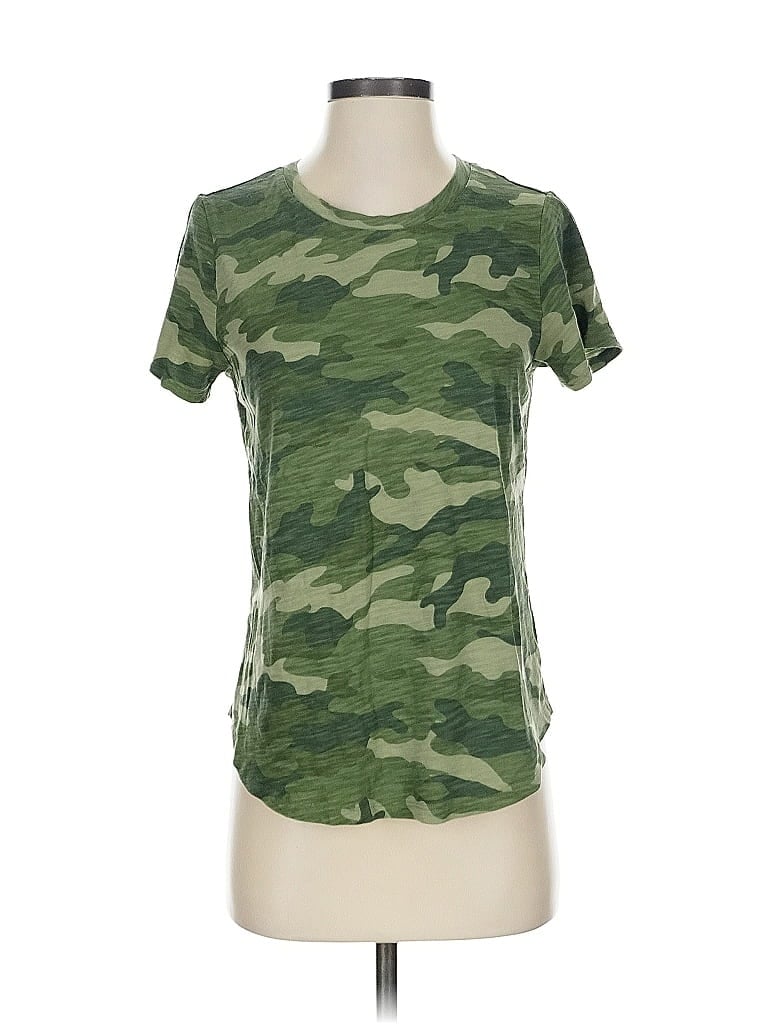 Pre-owned Old Navy Active T-shirt In Green