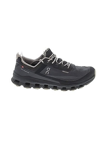 On Cloud Sneakers (view 1)