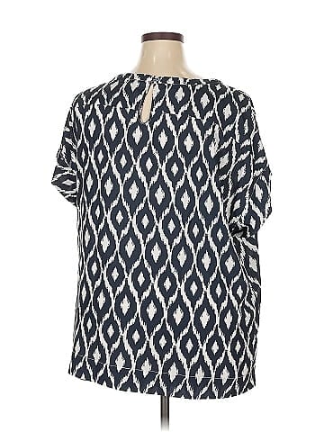 Violet & Claire Short Sleeve Blouse (view 2)