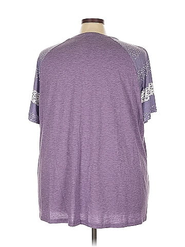 BLOOMCHIC Short Sleeve T-Shirt (view 2)