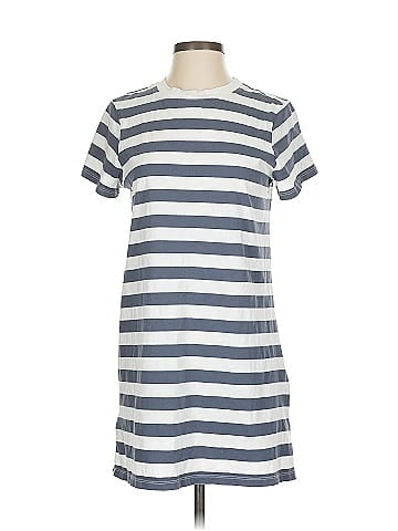 Old Navy Casual Dress (view 1)