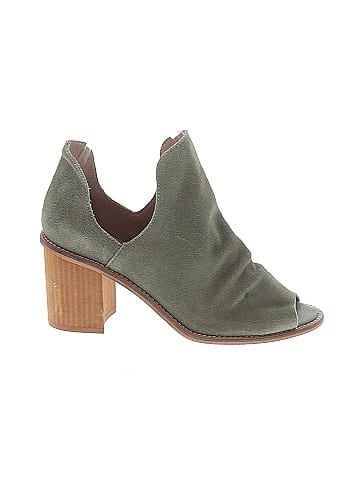 Chinese Laundry Heels (view 1)
