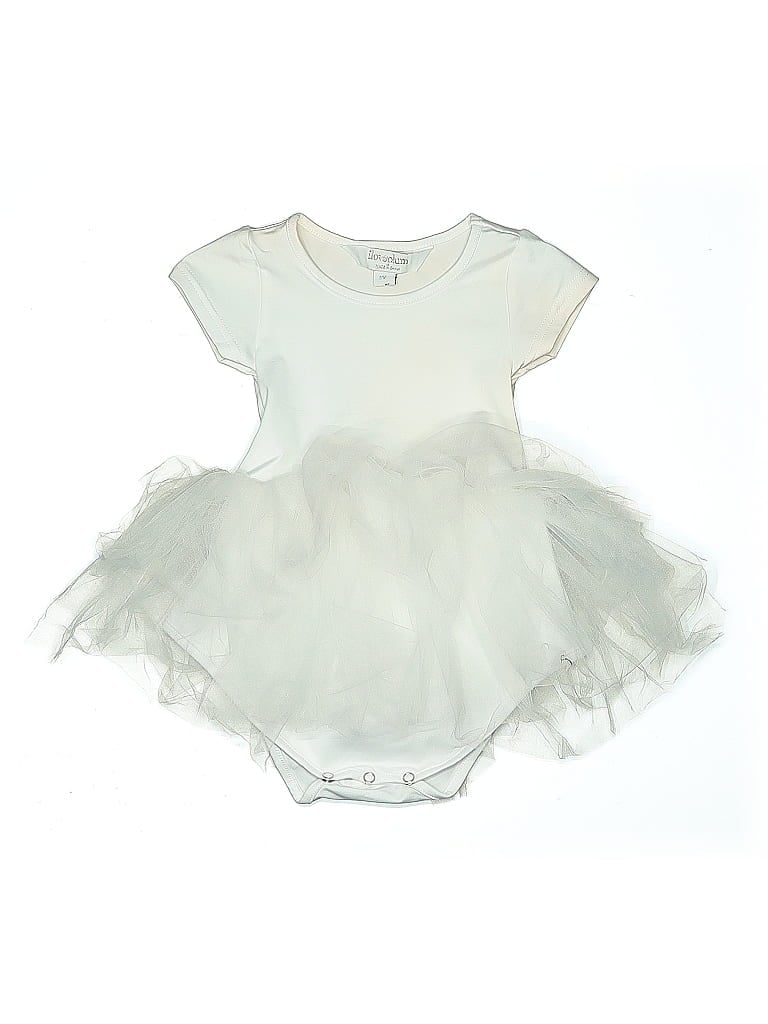 Click to view more detailed imagery on our partner's website Pre-owned Iloveplum Kids' Dress In White