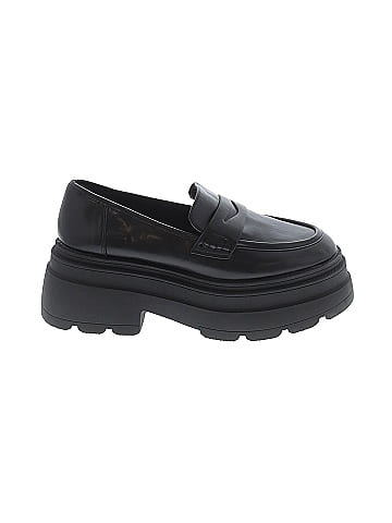 Unbranded Flats (view 1)