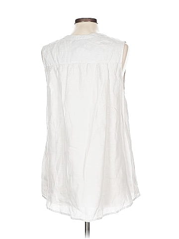 Tahari Sleeveless Button-Down Shirt (view 2)