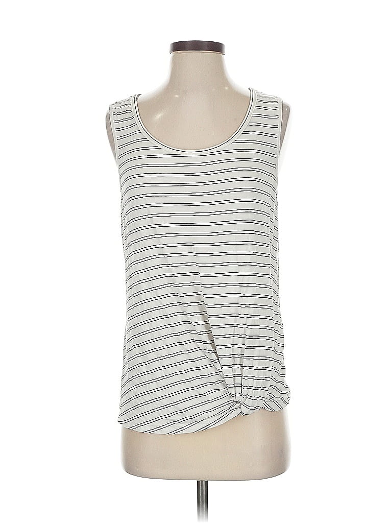 Pre-owned Max Studio Sleeveless T-shirt In Silver
