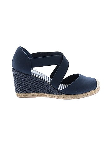 White Mountain Wedges (view 1)