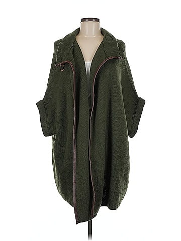 Akemi + Kin Poncho (view 1)